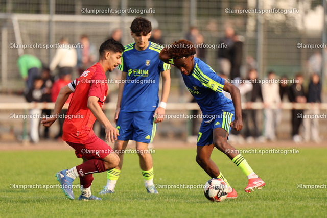 Fußball I Junioren I Kreispokal Lübeck I Finale I JSG Concordia Lübeck - TSV Siems I 09.06.2025.195 | v.l. Adam Ageed (7, TSV Siems), Kaleab Begna (17, JSG Concordia Lübeck) - Realisiert mit Pictrs.com