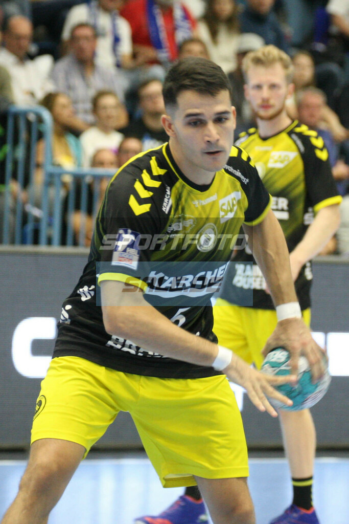 VFL Gummersbach - TVB Stuttgart | Jorge Serrano-Villalobos - © Sportfoto-Sale (MK) - Realisiert mit Pictrs.com