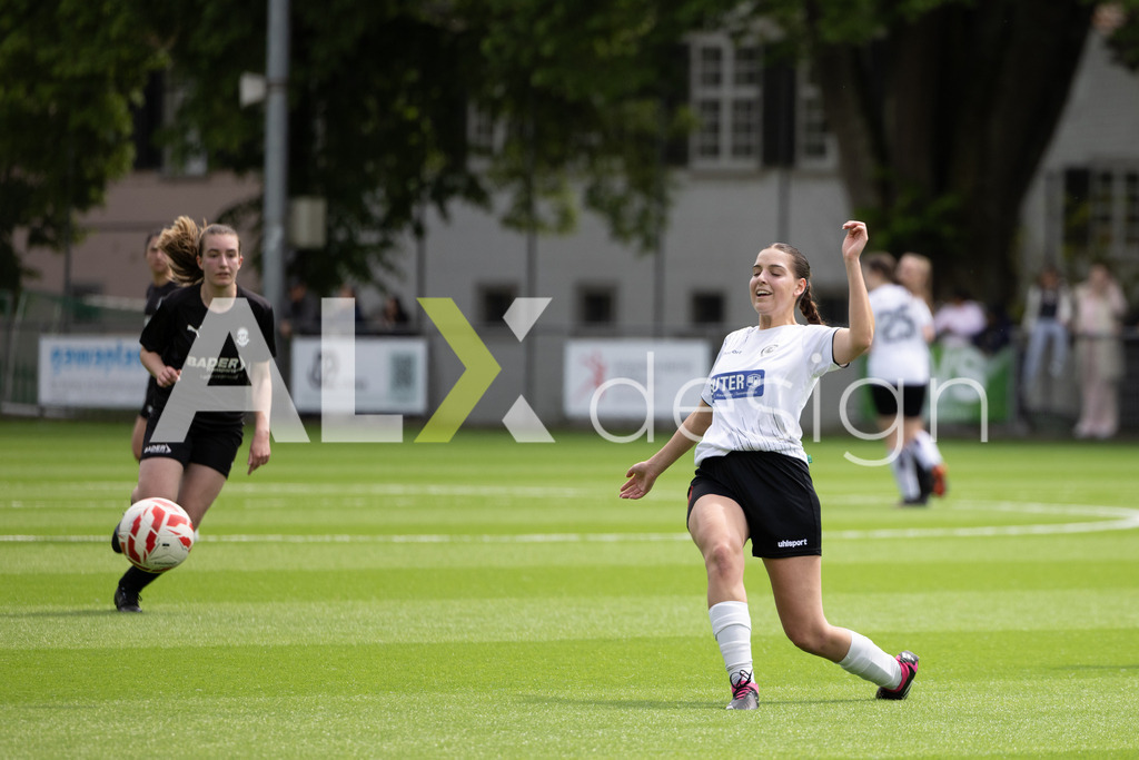 Fußball I Frauen I Saison 2025-2026 I Frauen 3. Liga | FVRZ Gruppe 2 | 18. Spieltag I Spielvereinigung Schaffhausen Damen 1 - Team Furttal Zürich I 17.05.2026 | Hochwertige Sportfotos kaufen & lizenzieren für Medien, Vereine, Agenturen & Sportler:innen. Entdecke professionelle Sportfotografie im Bildshop von Alexander Franzen. - Realisiert mit Pictrs.com