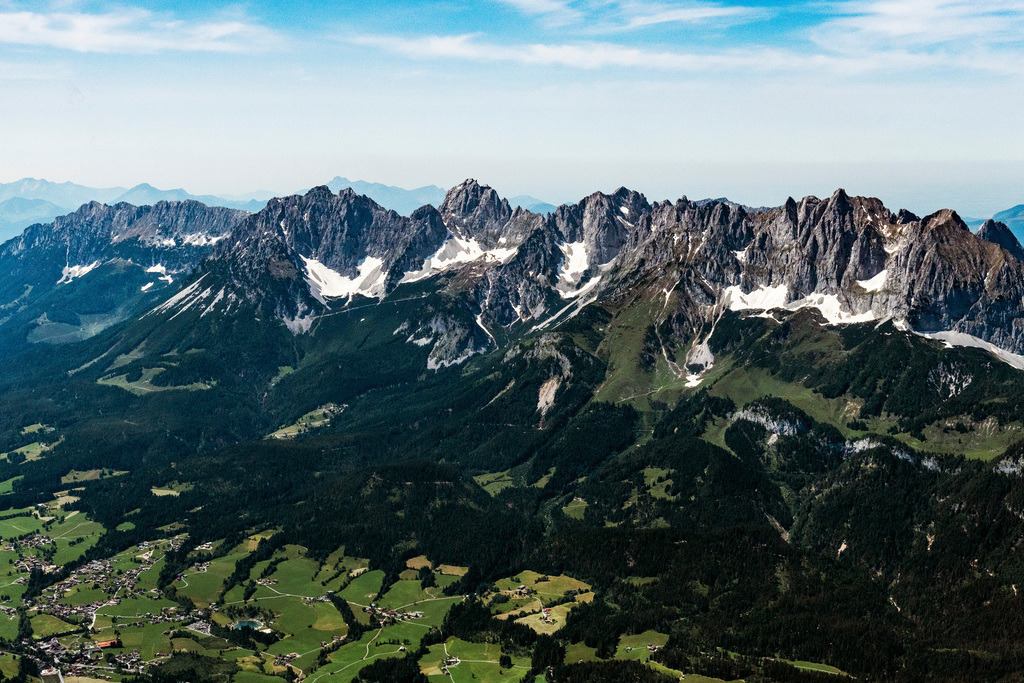 dr__0026754.jpg | ELLMAU 25.06.2019 Felsen- Massiv und Berglandschaft Wilden Kaiser in Ellmau in Tirol, Österreich. // Rock and mountain landscape Wilden Kaiser in Ellmau in Tirol, Austria. Foto: Daniel Reiter