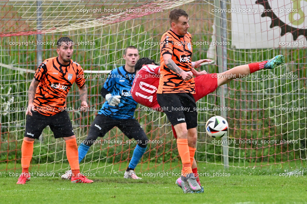 SV Viktoria Viktring vs. FC Mondi Frantschach | #21 Patrick Oliver Weissegger FC Frantschach, #10 Raphael Kassler SV Viktoria Viktring, #12 Rene Knauder FC Frantschach, #1 Lukas Knapp FC Frantschach, SV Viktoria Viktring vs. FC Mondi Frantschach, SV Viktoria Viktring vs. FC Mondi Frantschach am 02.08.2025 in Klagenfurt (Sportplatz Viktrink), Austria, (Photo by Bernd Stefan)