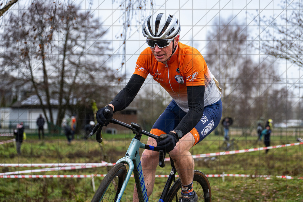 26. Stadler Weser-Ems Cup 2025/2026 - Silvestercross Melle | 31.12.25: 26. Stadler Weser-Ems Cup 2025/2026 - Silvestercross Melle / Melle / Deutschland  //   CREDIT:www.bullenfotos.de, Martin König, Hörner Weg 40, D-49078 Osnabrück, +4917663732967 // Nutzung und Weitergabe nur zu den vereinbarten Zwecken. Presseanfragen an Ersteller. Alle Rechte beim Ersteller. Honorierung nach MFM. - Realisiert mit Pictrs.com