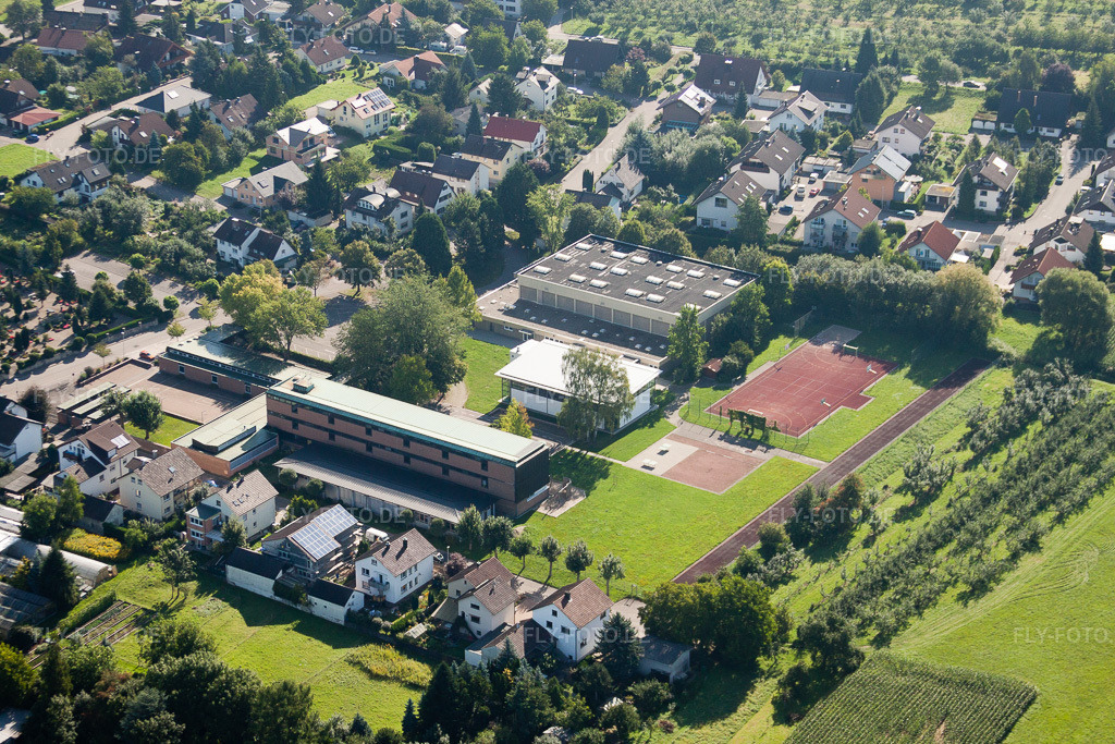 Luftbild: Ottersweier, Maria-Victoria-Schule im Ortsteil Weier in Ottersweier im Bundesland Baden-Württemberg in Deutschland. Foto: IMG_31741.jpg vom 20.08.2010 durch Werner Riehm/FLY-FOTO.de