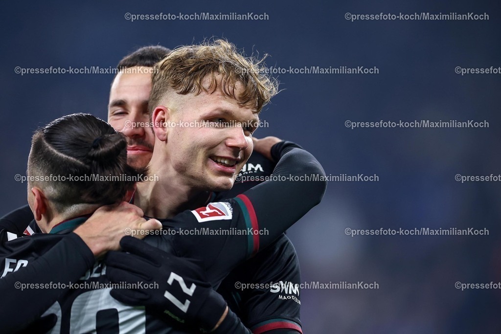 S0401022502149 | 01.02.2025, Fußball, FC Schalke 04 - 1. FC Magdeburg, 2.. Fußball Bundesliga, 20. Spieltag, Veltins-Arena Gelsenkirchen, Saison 2024 2025: Philipp Hercher (1.FC Magdeburg #27)DFB regulations prohibit any use of photographs as image sequences and or quasi-video.