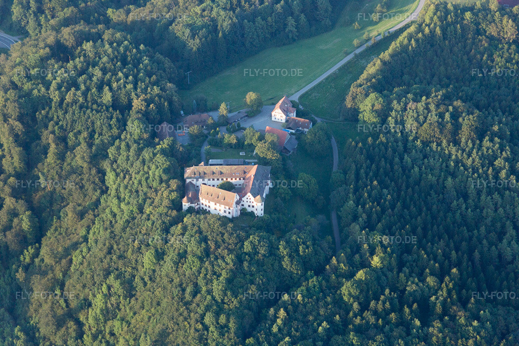 Luftbild: Hohenfels, Burg Hohenfels im Ortsteil Kalkofen in Hohenfels im Bundesland Baden-Württemberg in Deutschland. Foto: IMG_094391.jpg vom 27.08.2016 durch Werner Riehm/FLY-FOTO.de