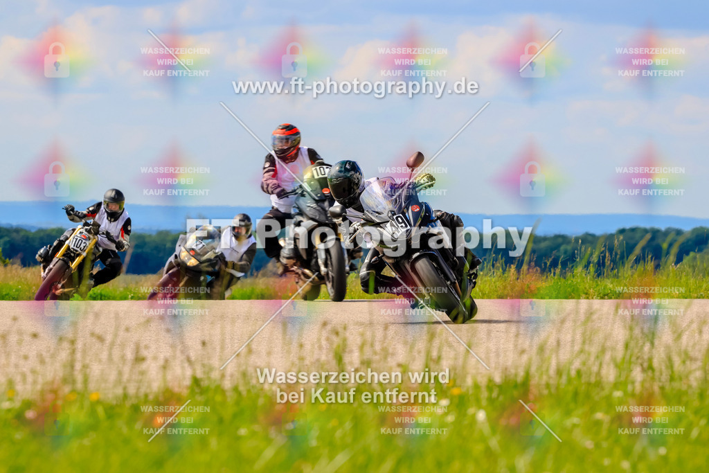 MotoTeam-0875 | Hier findet Ihr Bilder von Touristenfahrten auf der Nürburgring Nordschleife oder von anderen Veranstaltungen die ich besucht habe. Viel Spass beim Durch Schauen 