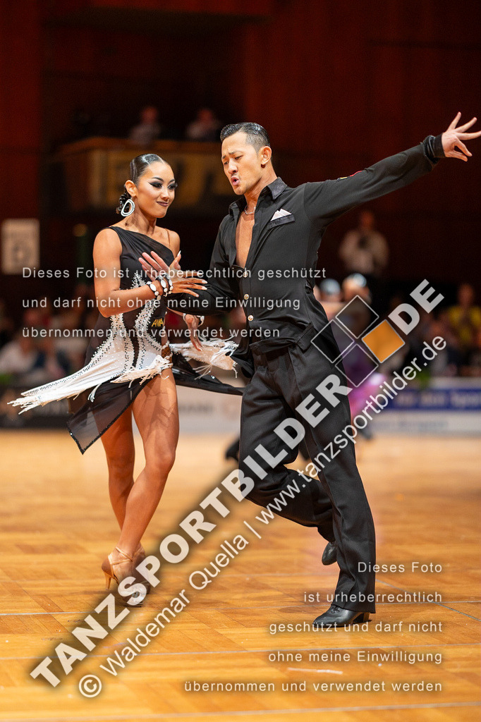 20230812-10050 | Hier finden Sie Tanz Bilder vom Latein und Standard Formationen tanzen. Sportbilder vom Tanzsport. Schöne Fotos und von Weltmeisterschaft, Europameisterschaft, Bundesliga, Regionalliga, Oberliga und Landesliga sowie von GOC Stuttgart, DanceComp, WM Bremen