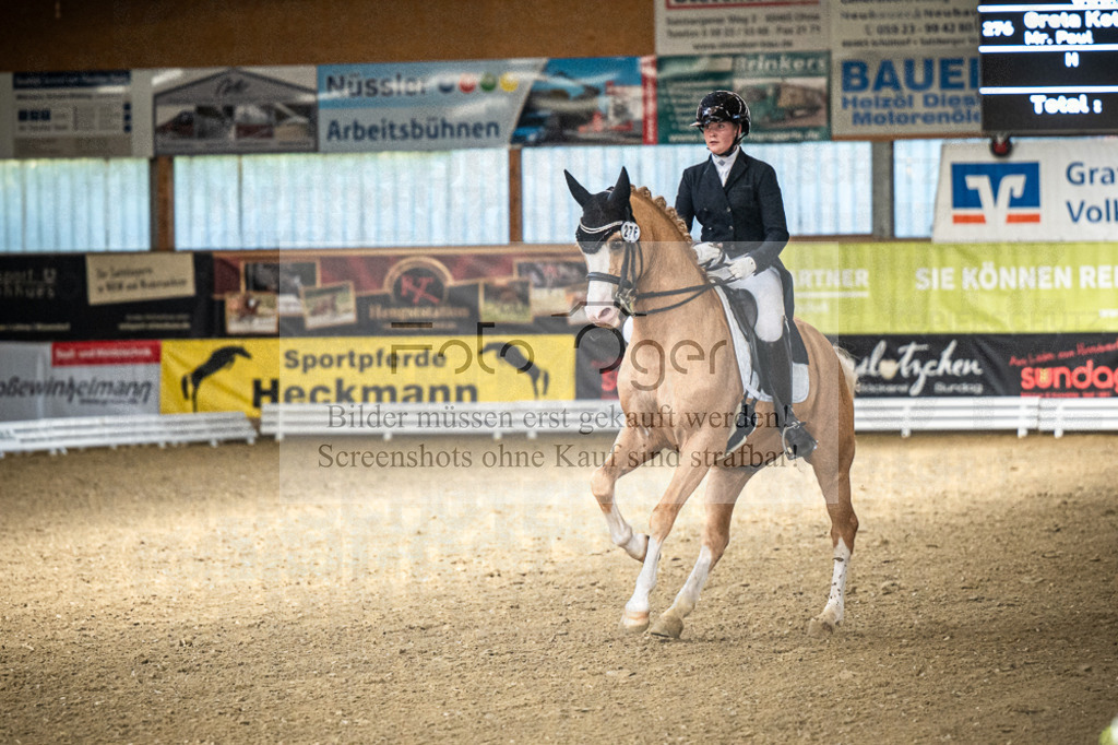 DOS_3564 | Entdecke hochwertige Reitturnierfotos von Foto Oger. Professionell, emotional und authentisch – jetzt Lieblingsmomente im Shop bestellen.Deutschlandweite Turnierfotografie. - Realisiert mit Pictrs.com