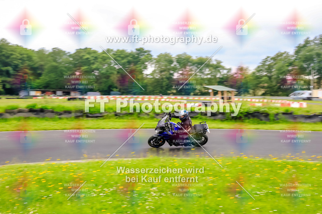 VBK-7200 | Hier findet Ihr Bilder von Touristenfahrten auf der Nürburgring Nordschleife oder von anderen Veranstaltungen die ich besucht habe. Viel Spass beim Durch Schauen 