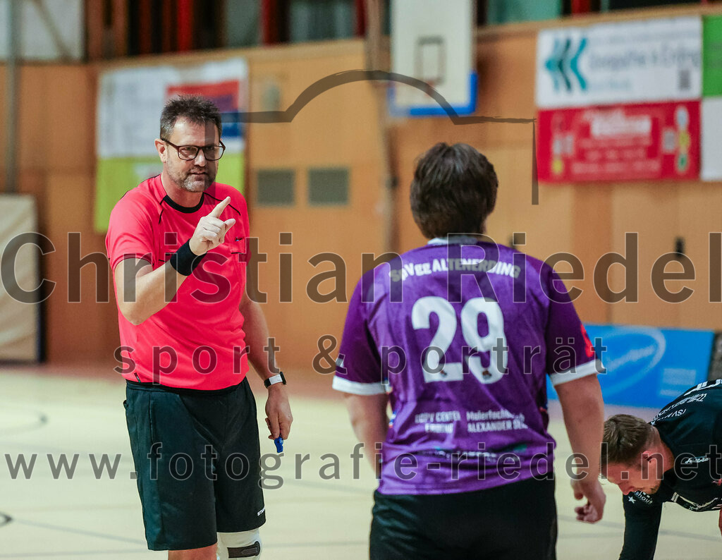 2023-11-26_093_SpVgg_Altenerding_gegen_TSV_1861_Mainburg | Erding, Deutschland, 26.11.2023:
Handball, Bezirksoberliga Männer 2023 / 2024, 9. Spieltag, SpVgg Altenerding gegen TSV 1861 Mainburg, Endergebnis: 34:20

Foto: Christian Riedel / fotografie-riedel.net