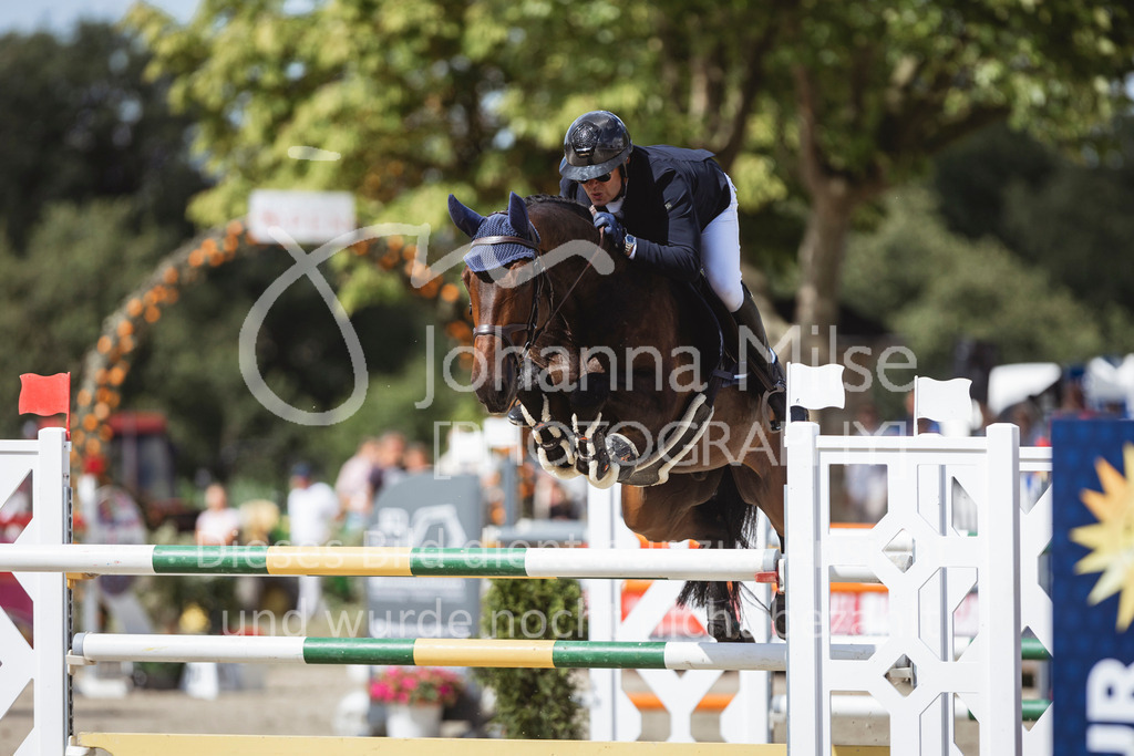 240714_BHO_GroßerPreis-657 | Deine schönsten Turniermomente als professionelle Fotos! Entdecke hochwertige Pferdesport-Fotografie im Online-Shop. Jetzt Fotos finden & bestellen!