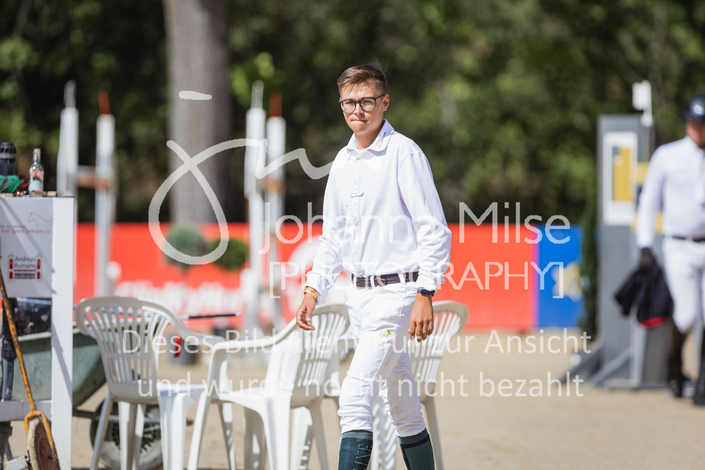 220828_Delbrueck_GrosserPreis-600 | Deine schönsten Turniermomente als professionelle Fotos! Entdecke hochwertige Pferdesport-Fotografie im Online-Shop. Jetzt Fotos finden & bestellen!