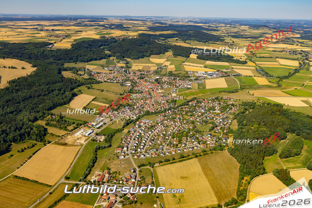 Aktuelles Luftbild von Eckmannshofen Thalmässing - Die Luftaufnahme wurde 2022 mittels UL-Flugzeug erstellt ( keine Drohne ) - hochauflösende Kamera-Systeme von  Canon -Beste Qualität - Für grossformatige Ausdrucke geeignet. Die Geschenkidee !