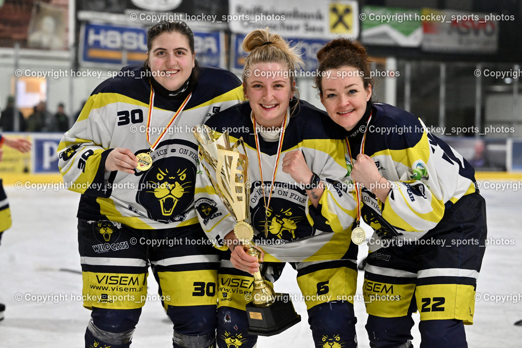 WILDCATS PATERNION & Lady Hawks Siegerehrung-Meisterfeier | #30 Sauerbier Dana Kiara WILDCATS PATERNION, #6 Jelovcan Selina WILDCATS PATERNION, #22 Oberrauner Franziska WILDCATS PATERNION, WILDCATS PATERNION &amp; Lady Hawks Siegerehrung-Meisterfeier, WILDCATS PATERNION &amp; Lady Hawks Siegerehrung-Meisterfeier am 12.03.2025 in Steindorf (Ossiachersee Halle), Austria, (Photo by Bernd Stefan)