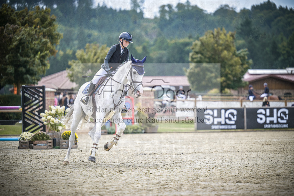 DOS_0487 | Entdecke hochwertige Reitturnierfotos von Foto Oger. Professionell, emotional und authentisch – jetzt Lieblingsmomente im Shop bestellen.Deutschlandweite Turnierfotografie. - Realisiert mit Pictrs.com
