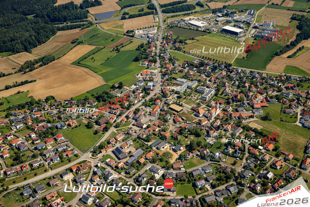 Das Luftbild zeigt :  Ursensollen - Die Luftaufnahme wurde 2024 vom UL-Flugzeug aus erstellt ( keine Drohne ) - Hochauflösende Luftaufnahme - Für grossformatige Ausdrucke geeignet. Die Geschenkidee !Mit Lizenz und Bildrechte bestellbar