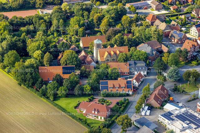 Beckum230805945Vellern | Luftbild, Kath. Kirche St. Pankratius, Vellern, Beckum, Münsterland, Nordrhein-Westfalen, Deutschland