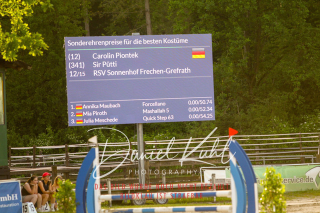 DKP45211 | Turnierfotos kaufen im Webshop von Daniel Kuhl Photography – entdecke professionelle Reitsportfotos aus Turnieren & Events. Hochwertige Turnierbilder online bestellen & sichern. Jetzt Fotos von Reitsportturnieren kaufen!