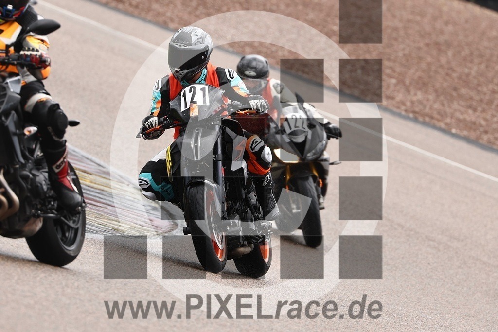 0121-20260629_10425 | Schöne Erinnerungen an spannende Momente - das festzuhalten ist unser Job. PIXELrace.de ist seit 2003 auf den Rennstrecken Europas unterwegs um die Action draußen beim Fahren und die wunderbare Stimmung imm Fahrerlager für euch einzufangen.