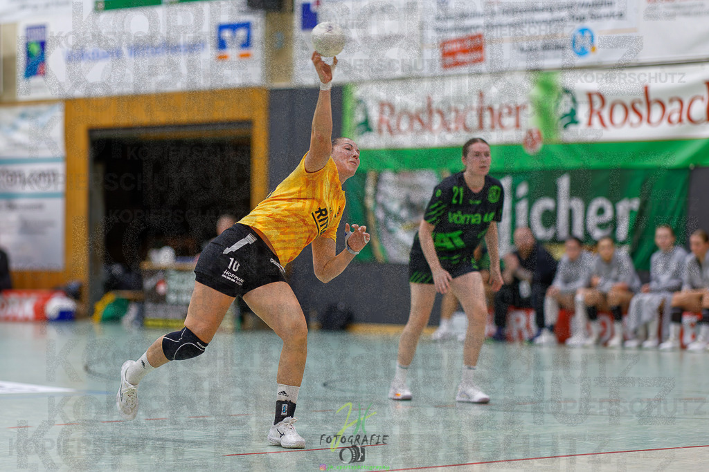 Frauen Oberliga Mitte (HHV); HSG Kleenheim/Langgöns II - HSG Eibelshausen/Ewersbach | Frauen Oberliga Mitte (HHV); HSG Kleenheim/Langgöns II - HSG Eibelshausen/Ewersbach am 01.11.2025 in Oberkleen (Weidig-Halle)Photo © 2025 - Jörg Heinrich - Realisiert mit Pictrs.com