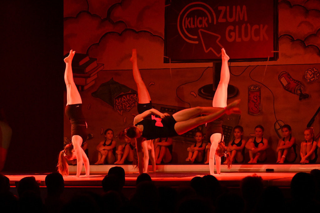 18. November 2022 - Abendundunterhaltung TV/DTV Neftenbach | 18. November 2022 / MZH Auenrain, Neftenbach
Abendundunterhaltung TV/DTV Neftenbach
Motto: Klick zum Glück
Bild: Sportfotografie Markus Aeschimann | www.markus-aeschimann.ch - Realisiert mit Pictrs.com