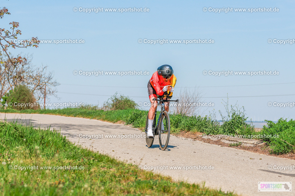 425_AR7_4165 | Neusiedlersee Radmarathon 2026@sportshot_your_pictrs #yourpictures#roadtowm2029 #nrm #neusiedlerseeradmarathon #neusiedlersee #neusiedlerseetourismus #burgenland #mörbisch #nrm26 #burgenlandtourismus #voglundco #poweredbyburgenlandtourismus #radsport #rad #marathon #ucigranfondo #visitburgenland #ucigranfondoworldseries
