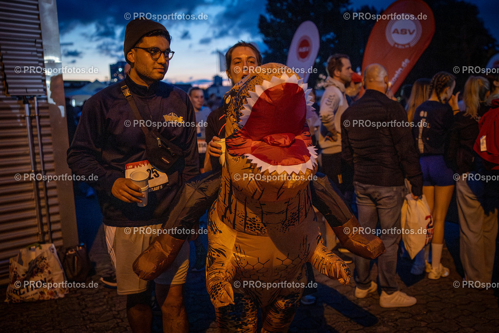 22. ASV Nachtlauf; Koeln, 28.05.25 | Impressionen vom 22. ASV Nachtlauf am 28.05.25 am Tanzbrunnen in Koeln. Foto: BEAUTIFUL SPORTS/Axel Kohring