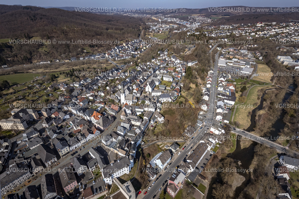 HB-Arnsberg220302152 | Luftbild, Altstadt mit Fachwerkhäusern und Stadtkapelle St. Georg, Arnsberg, Sauerland, Nordrhein-Westfalen, Deutschland