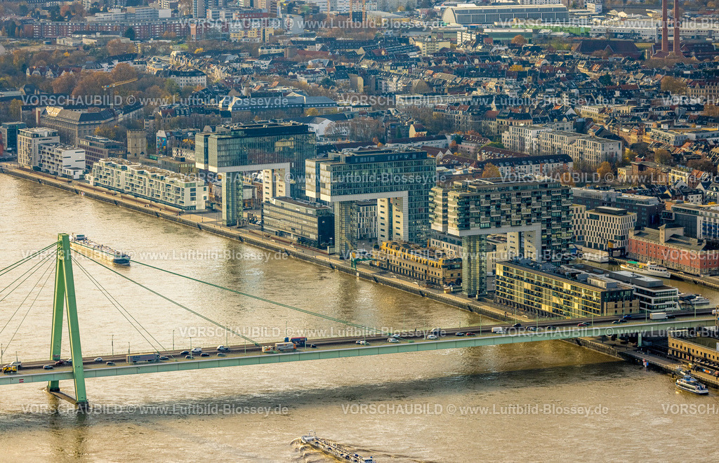 Koeln231105108 | Luftbild, Riesenrad am Schokoladenmuseum, Hafenterrasse am Malakoffturm und kleiner Drehbrücke im Rheinauhafen, Altstadt, Köln, Rheinland, Nordrhein-Westfalen, Deutschland