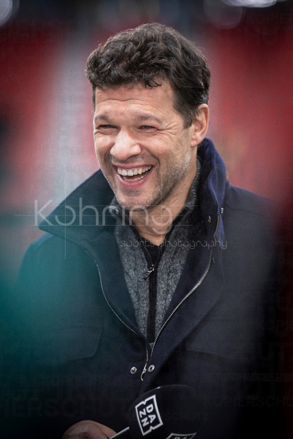 German Bundesliga, Bayer 04 Leverkusen vs. FC Bayern München, 14.03.2026 | LEVERKUSEN, GERMANY - MARCH 14:  Former German National, Michael Ballack, working as an DAZN expert during the German Bundesliga match on gameday 26 between Bayer 04 Leverkusen vs. FC Bayern München at BayArena on March 14, 2026 in Leverkusen, Germany. DFL REGULATIONS PROHIBIT ANY USE OF PHOTOGRAPHS AS IMAGE SEQUENCES AND/OR QUASI-VIDEO.
