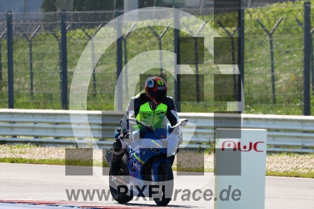 inst-20260403_05467 | Schöne Erinnerungen an spannende Momente - das festzuhalten ist unser Job. PIXELrace.de ist seit 2003 auf den Rennstrecken Europas unterwegs um die Action draußen beim Fahren und die wunderbare Stimmung imm Fahrerlager für euch einzufangen.