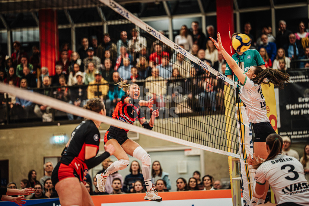 Volleyball | Frauen | Saison 2025/2026 | Volleyball Bundesliga | ETV Hamburger Volksbank Volleys vs. USC Münster | 22.01.2026 | Lina Köster (#3, ETV Hamburger Volksbank Volleys) beim Angriff