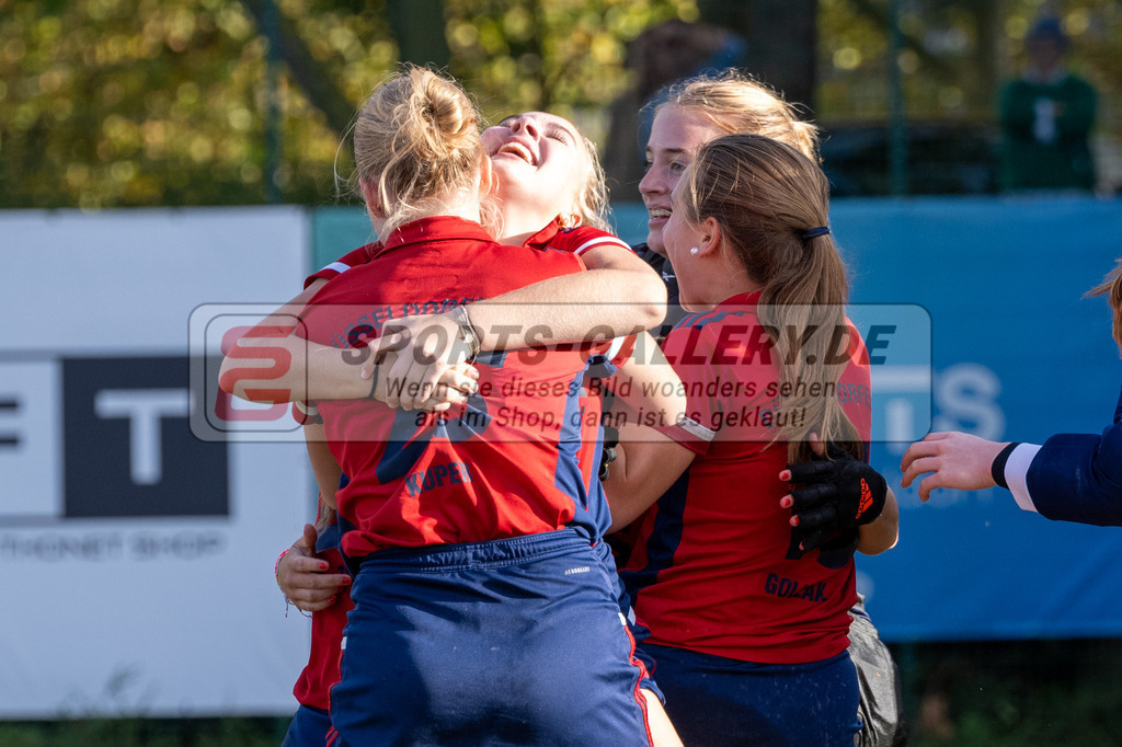 SFE_20231021_0290 | Deutsche Meisterschaft Weibliche U16 Halbfinale Düsseldorfer HC - Harvestehuder THC am 21.10.2023 in Köln (Düsseldorfer Hockeyclub 1905 e.V.), Photo: Stephan Fehrmann 2023 (Sports-Gallery)