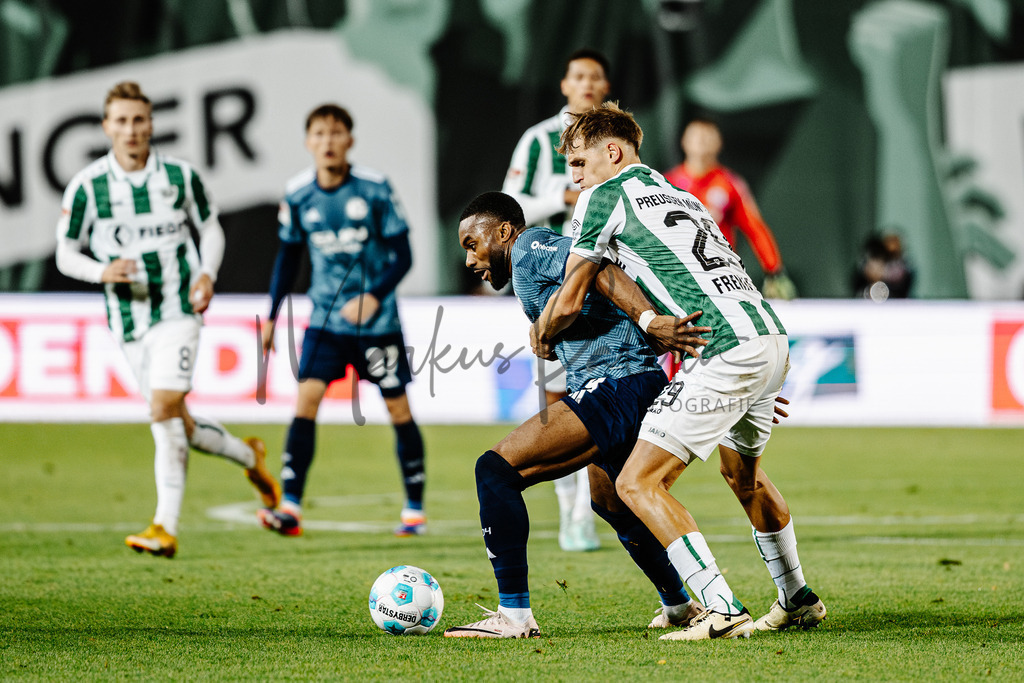 2. Bundesliga, Saison 2024/25, 7. Spieltag: SC Preußen Münster - FC Schalke 04 | Münster, 28.09.2024: 2. Bundesliga, 7. Spieltag, SC Preußen Münster gegen FC Schalke 04 im LVM-Preußenstadion in Münster. Foto: sportfotografie.ms | Markus Paletta - Realisiert mit Pictrs.com