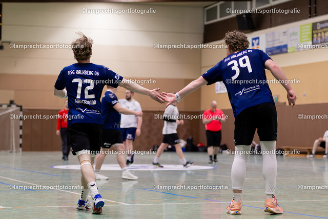 Handball I Herren I Saison 2025-2026 I SHSE Manfred-Frank-Pokal I Viertelfinale I HSG Kalkberg 06 II - HSG Kalkberg 06 168 | v.l. Tim Lasse Habermann (72, HSG Kalkberg 06), Leon Maximilian Lafrenz (39, HSG Kalkberg 06) - Realisiert mit Pictrs.com