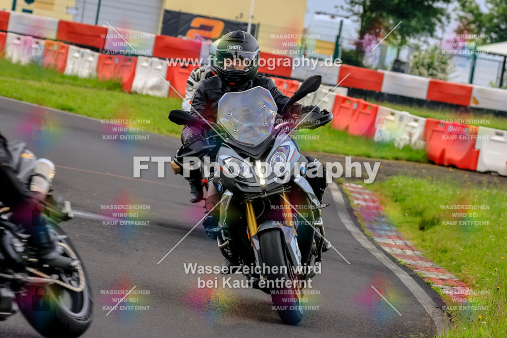 VBK-6560 | Hier findet Ihr Bilder von Touristenfahrten auf der Nürburgring Nordschleife oder von anderen Veranstaltungen die ich besucht habe. Viel Spass beim Durch Schauen 