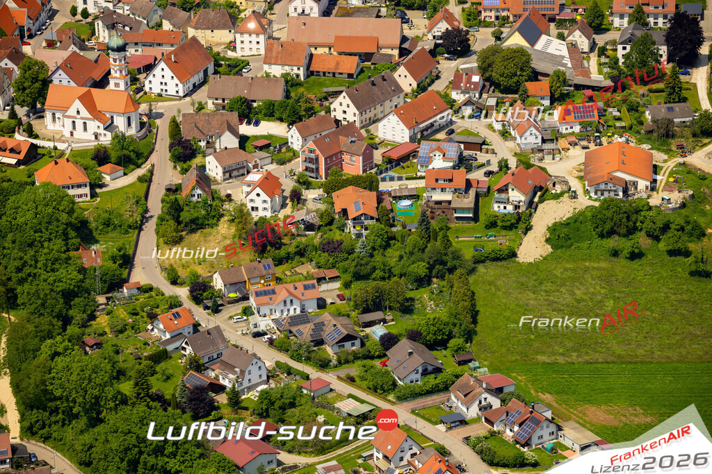 Das Luftbild zeigt  Kellmünz an der Iller - Die Luftaufnahme wurde 2023 vom UL-Flugzeug aus erstellt ( keine Drohne ) - Hochauflösende Luftaufnahme - Für grossformatige Ausdrucke geeignet. Die Geschenkidee !Mit Lizenz und Bildrechte bestellbar