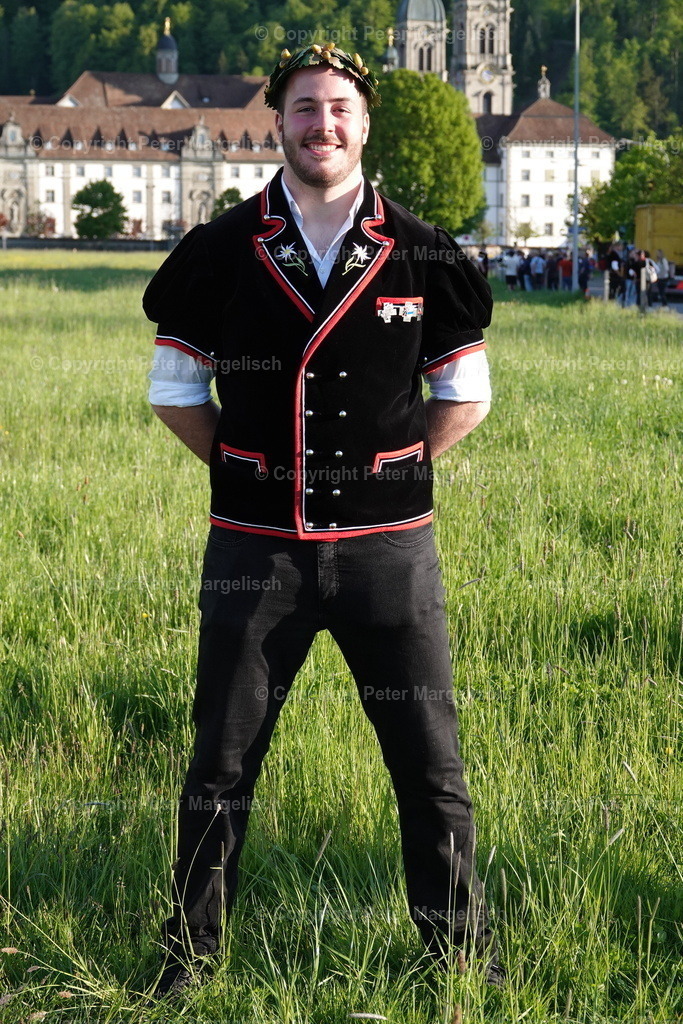 DSC01101 | Schwingen - Realisiert mit Pictrs.com