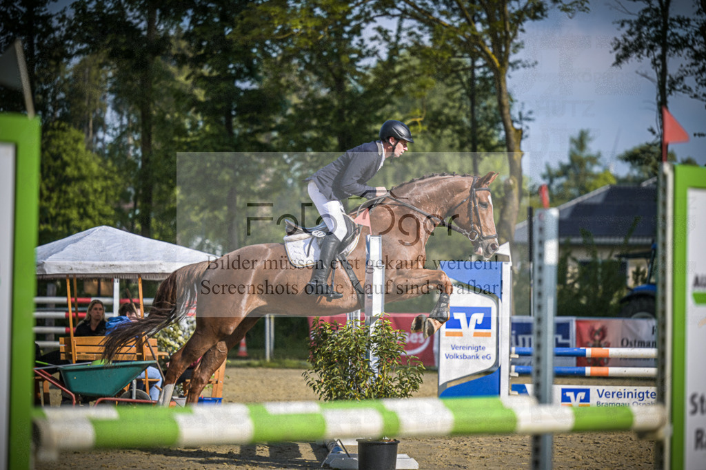 DOS_5316 | Entdecke hochwertige Reitturnierfotos von Foto Oger. Professionell, emotional und authentisch – jetzt Lieblingsmomente im Shop bestellen.Deutschlandweite Turnierfotografie. - Realisiert mit Pictrs.com