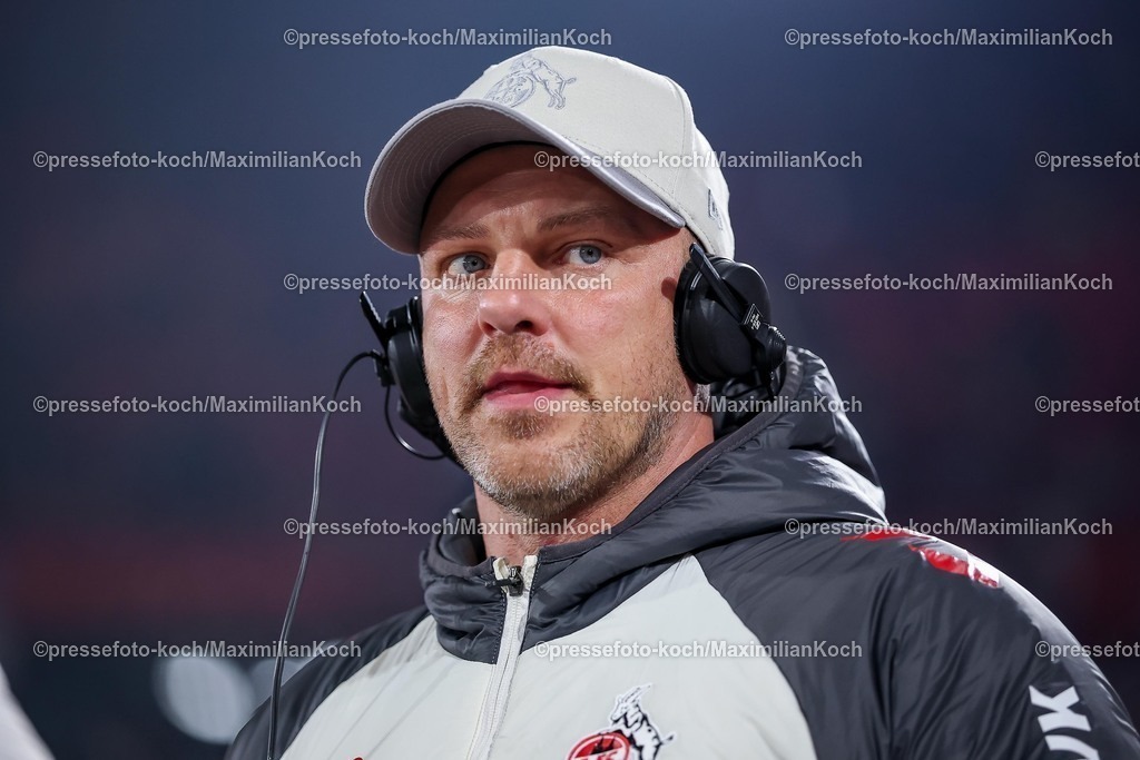 1FC14012601007 | 14.01.2026, Fußball, 1. FC Köln - FC Bayern München, 1. Fußball Bundesliga, 17. Spieltag, RheinEnergie-STADION, Saison 2025 2026: Cheftrainer Lukas Kwasniok (1FC Koeln #hc)  DFB regulations prohibit any use of photographs as image sequences and or quasi-video.