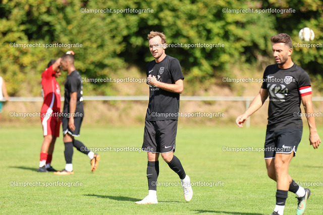 Fußball I Herren I Saison 2025-2026 I Verbandsliga Süd I 7. Spieltag I SV Schackendorf - SV Azadi Lübeck I 06.09.2025.094 | Marco Pajonk (9, SV Azadi Lübeck) - Realisiert mit Pictrs.com