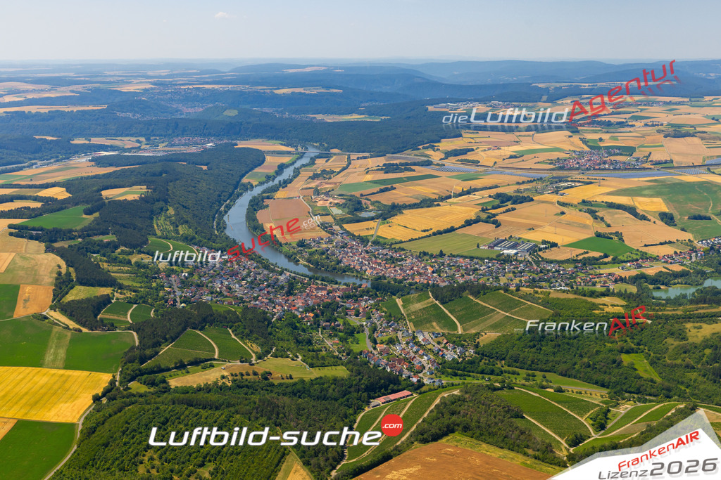 Das Luftbild zeigt : Homburg am Main Triefenstein - Die Luftaufnahme wurde 2023 vom UL-Flugzeug aus erstellt ( keine Drohne ) - Hochauflösende Luftaufnahme - Für grossformatige Ausdrucke geeignet. Die Geschenkidee !Mit Lizenz und Bildrechte bestellbar