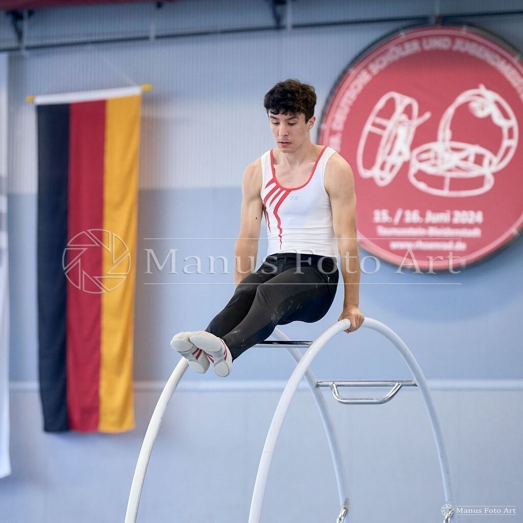 2024-06-20-1-A-DSC01291 | Professionelle Sportfotografie in Hamburg, Schleswig-Holstein und Niedersachsen – spezialisiert auf Rhönrad, Geräteturnen, Leistungsturnen und rhythmische Sportgymnastik. Bundesweite Begleitung von Rhönrad-Events. Jetzt Sport-Fotos - Realisiert mit Pictrs.com