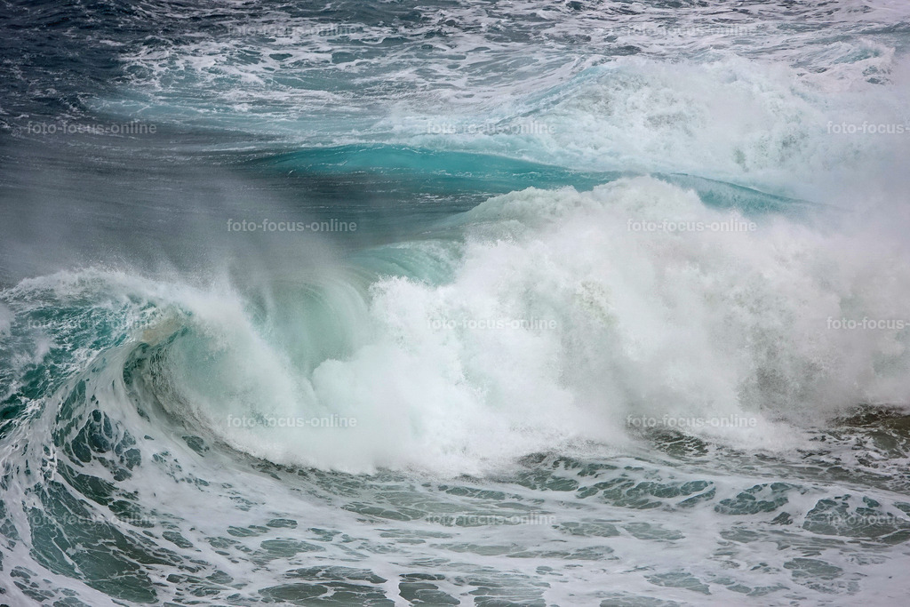 c | Landscape photography, spectacular waves, Atlantic Ocean, Baltic Sea