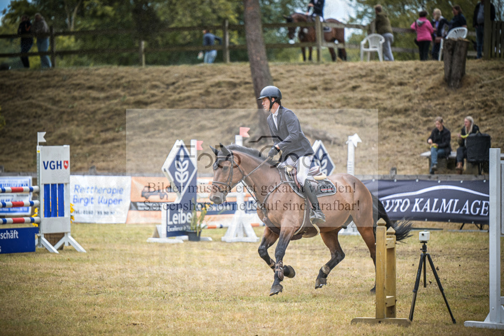 DOS_0109 | Entdecke hochwertige Reitturnierfotos von Foto Oger. Professionell, emotional und authentisch – jetzt Lieblingsmomente im Shop bestellen.Deutschlandweite Turnierfotografie. - Realisiert mit Pictrs.com