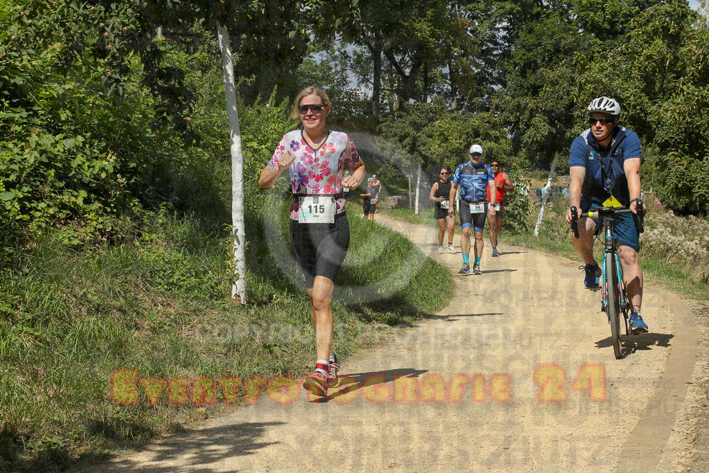 250824_1240_EX1_0166 | Sportfotografie im Rhein-Sieg Kreis, Köln, Bonn, NRW, Rheinland Pfalz, Hessen, etc. Unser Tätigkeitsfeld umfasst den Laufsport vom Volkslauf über den Marathon, Duathlon, Triathon bis zum Ultralauf wie Kölnpfad Ultra oder Schindertrail.