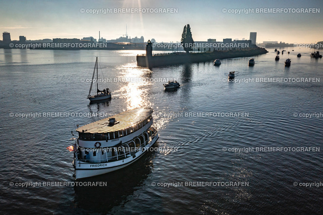DJI_0262 | 30.09.2022 Drohnenaufnahmen Dt. Schifffahrtstag 2022 Bremen Wendebecken / Weser
