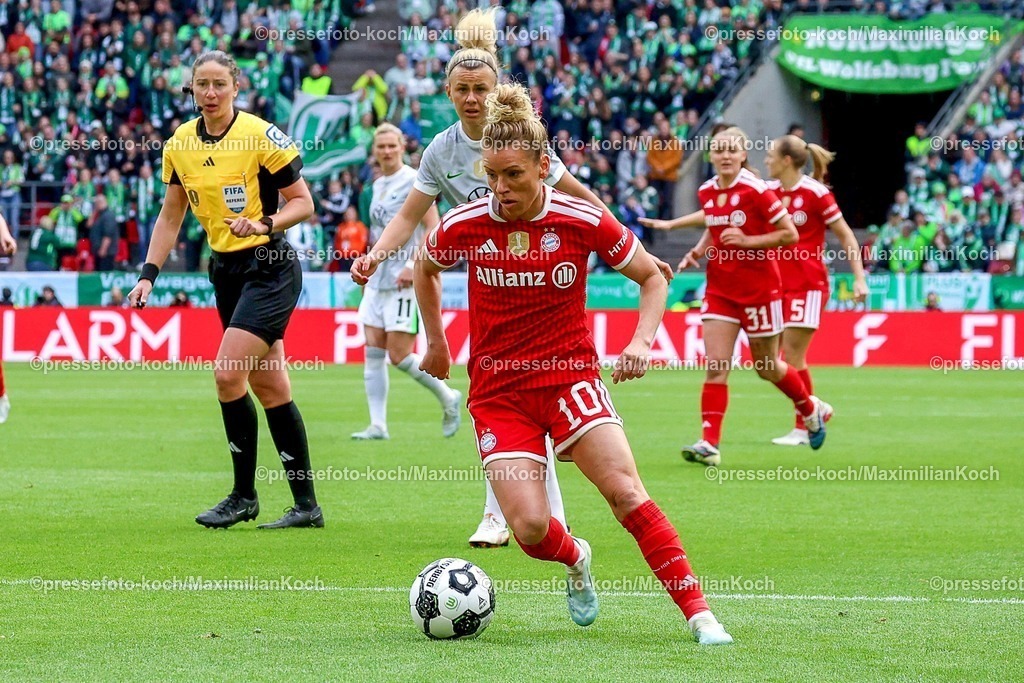 xsscx14052601004 | 2026.05.14, xsscx, Fußball, Finale DFB-Pokal Frauen, VfL Wolfsburg -  FC Bayern München, Saison 2025 2026, Rhein-Energie-Stadion in Köln: Linda Dallmann (FC Bayern München #10) DFB regulations prohibit any use of photographs as image sequences and or quasi-video. Photo: xSandraxScherningxPressefotoKochx