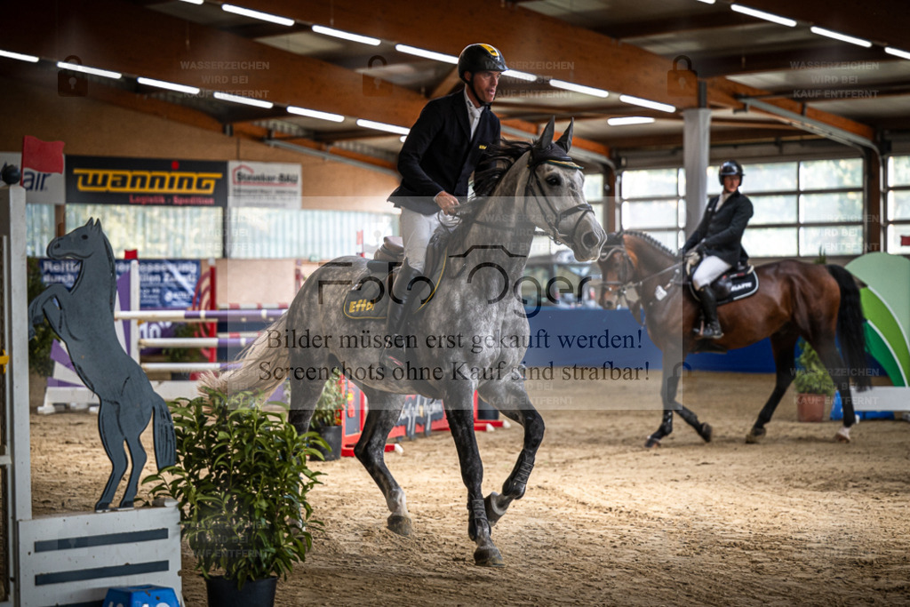 DOS_0108 | Entdecke hochwertige Reitturnierfotos von Foto Oger. Professionell, emotional und authentisch – jetzt Lieblingsmomente im Shop bestellen. - Realisiert mit Pictrs.com