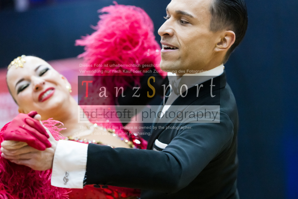 20260314_BL1_Std-Formationen_Nbg4294 | Tanzsportbilder, Standardtanz, Lateintanz, WDSF, DTV, LTVB, dancecomp, goc, hessen tanzt, blaues band der spree, walzer, tango, wiener walzer, slowfox, quickstepp, samba, rumba, cha-cha-cha, paso doble. jive, hd-kroft photography, turniertanzsport